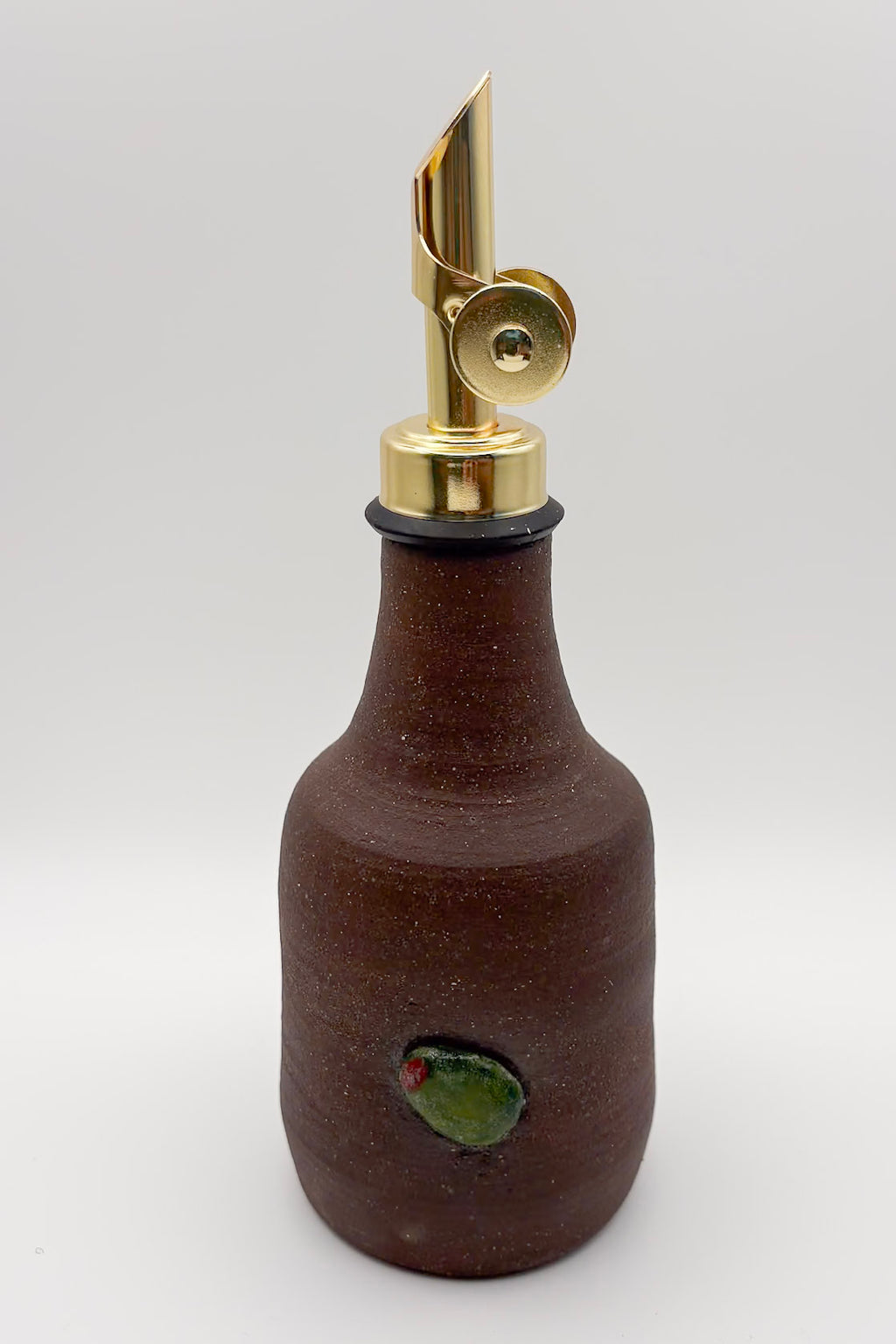 tamara's olive oil bottle - gundelia